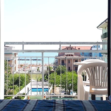 Hotel Bahamas Lido Di Savio Buitenkant foto